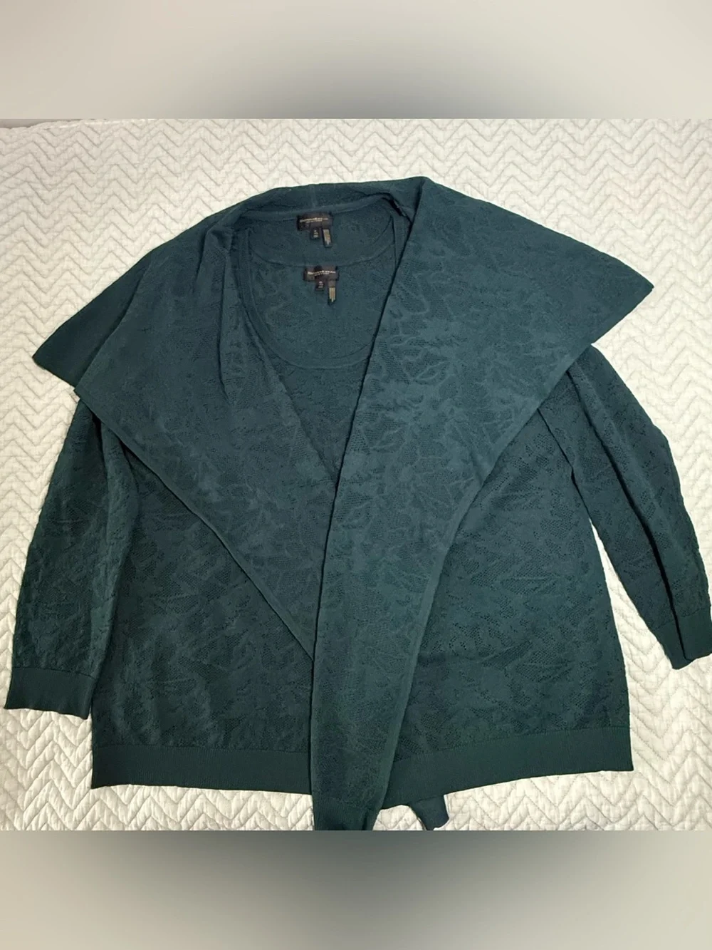 Donna Karan Two Piece Tank top and Cardigan Sweater in Teal Lace-Pattern